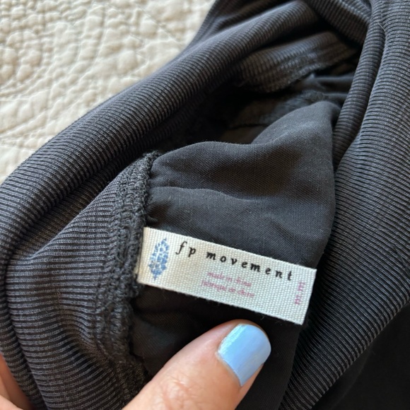 Free People Movement Effortless Easy Pant Size Medium - Picture 7 of 16